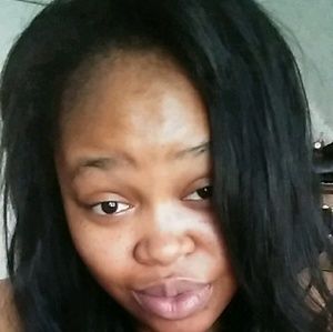 Meet your Posher, Leelee